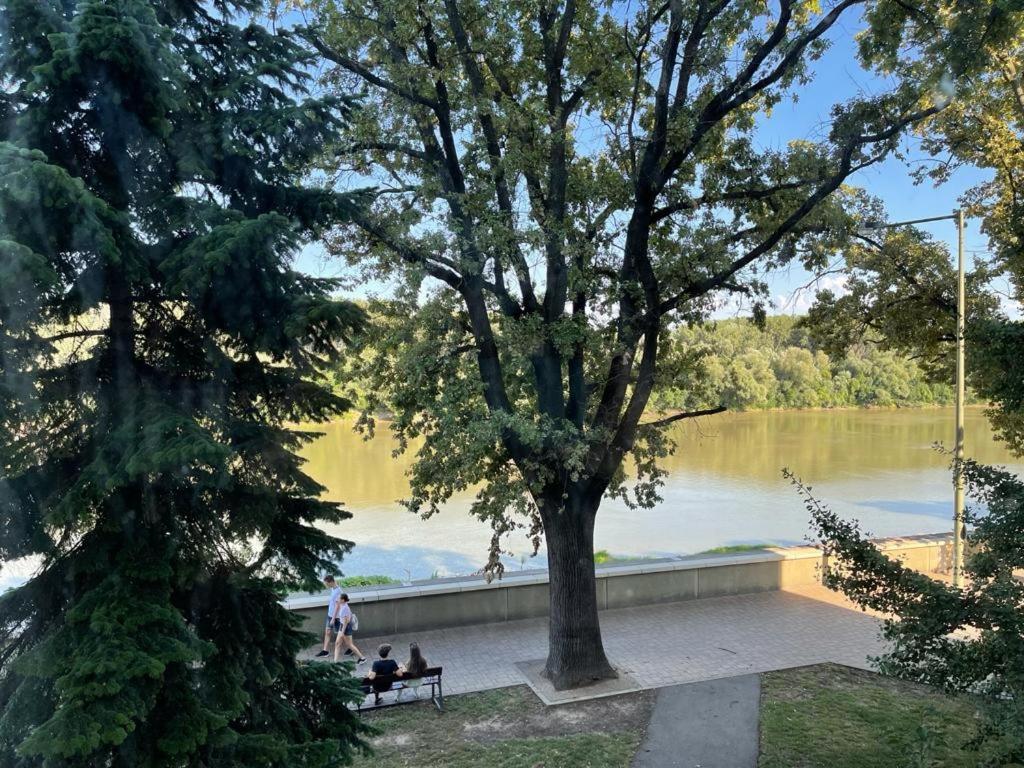 Hip Riverview Bestern Seghedin Exterior foto